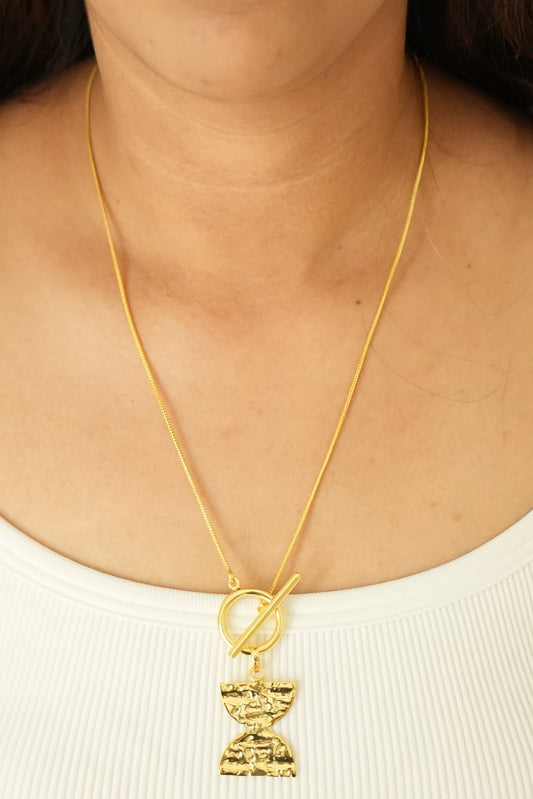 Dahlia Toggle Necklace