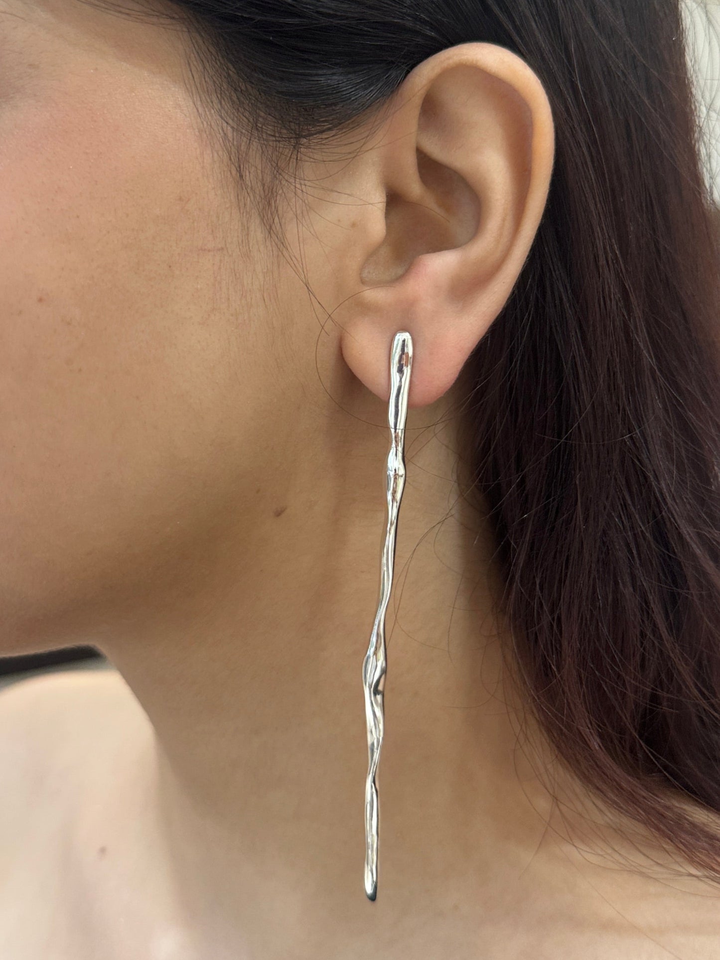 Flō Bar Earrings
