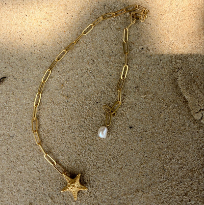 Gold chain with a starfish . choker . necklace
